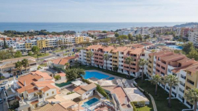 MAIN AVENUE ALBUFEIRA, walk to beach, Old Town, shooping, top location